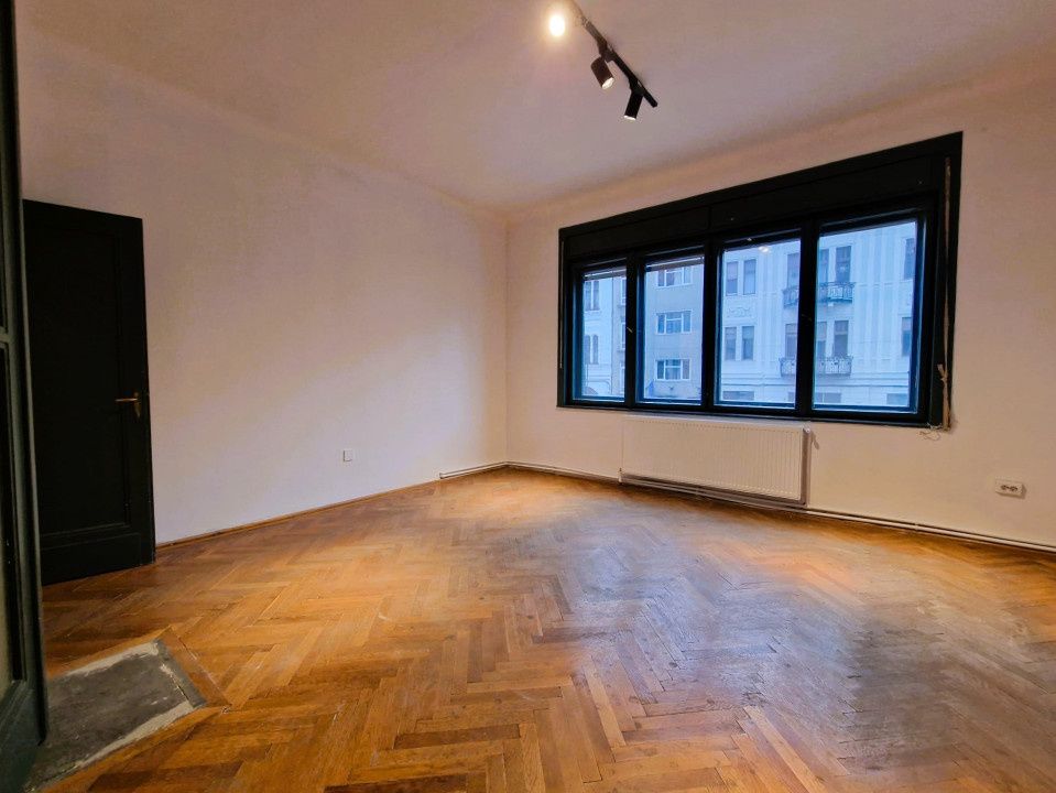 Apartament central cu farmec istoric pe Bulevardul Eroilor – fotografia 1 din 14