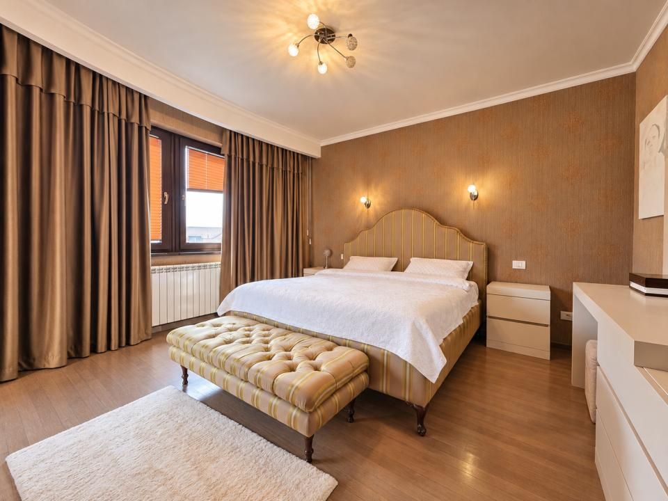 Proprietate exclusivistă cu piscină, garaj și teren de 900 mp – fotografia 9 din 24