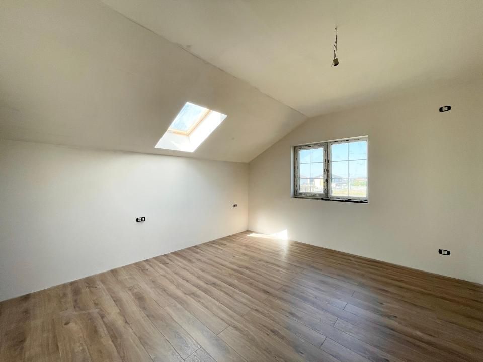 Duplex 4 camere pozitie excelenta - Mosnita Veche – fotografia 4 din 13