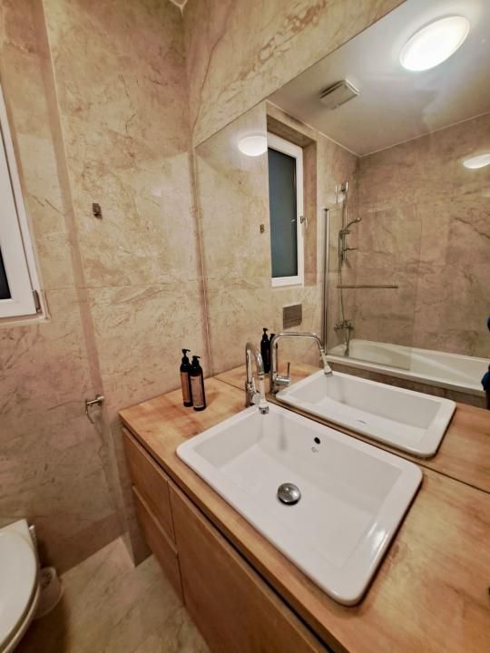 Apartament 2 camere | Vedere panoramica lac | Dressing – fotografia 9 din 13