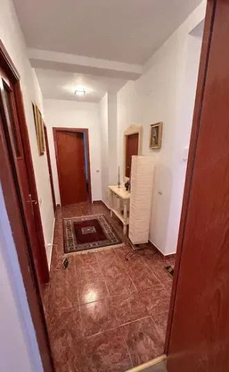 Casa cu 6 camere de inchiriat | Centrala | Parcare | – fotografia 3 din 8