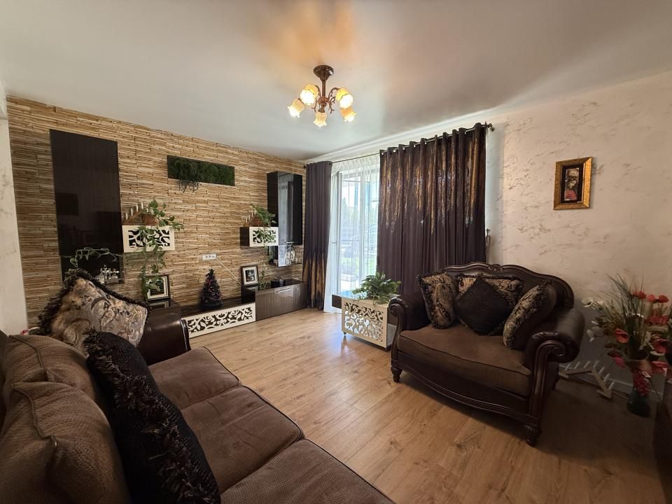 Apartament cu 3 camere de vânzare, curte proprie și terasă de 20 mp – Valea Lupu – fotografia 1 din 15