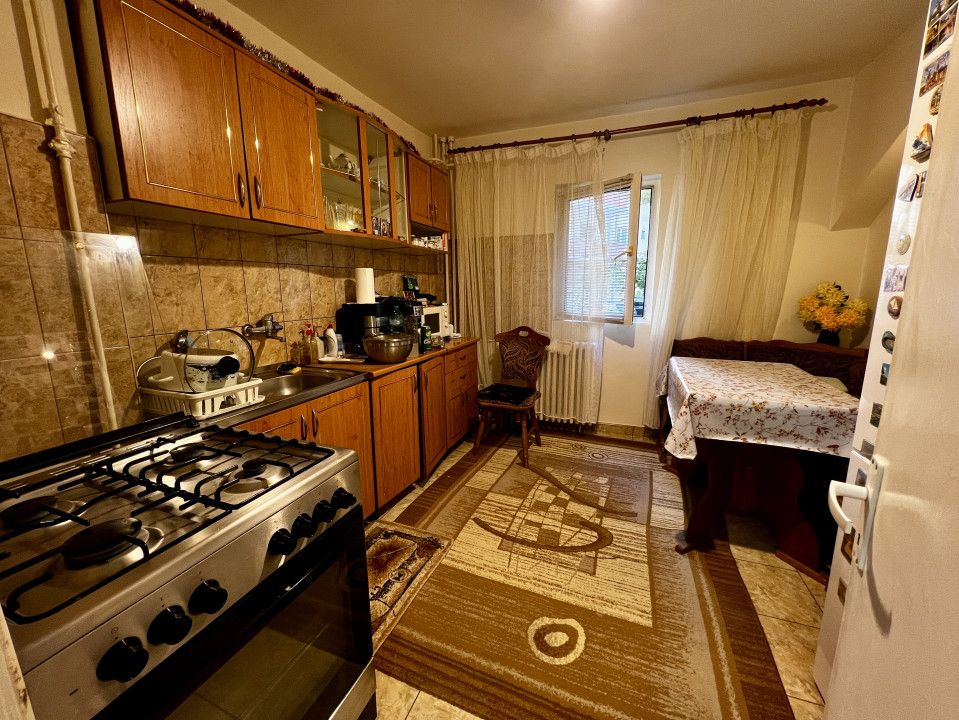 Apartament 3 camere, decomandat, 70 mp utili confort 1, parter, zona Girocului – fotografia 2 din 6