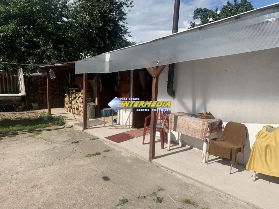 Casa de vanzare 5 camere teren aferent 1410 mp cu toate utilitatile zona Oarda – fotografia 9 din 33