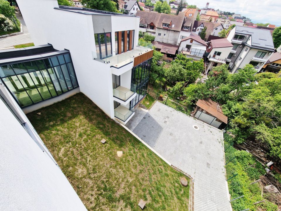 Cladire administrativa in zona Gradinii Botanice – fotografia 1 din 22