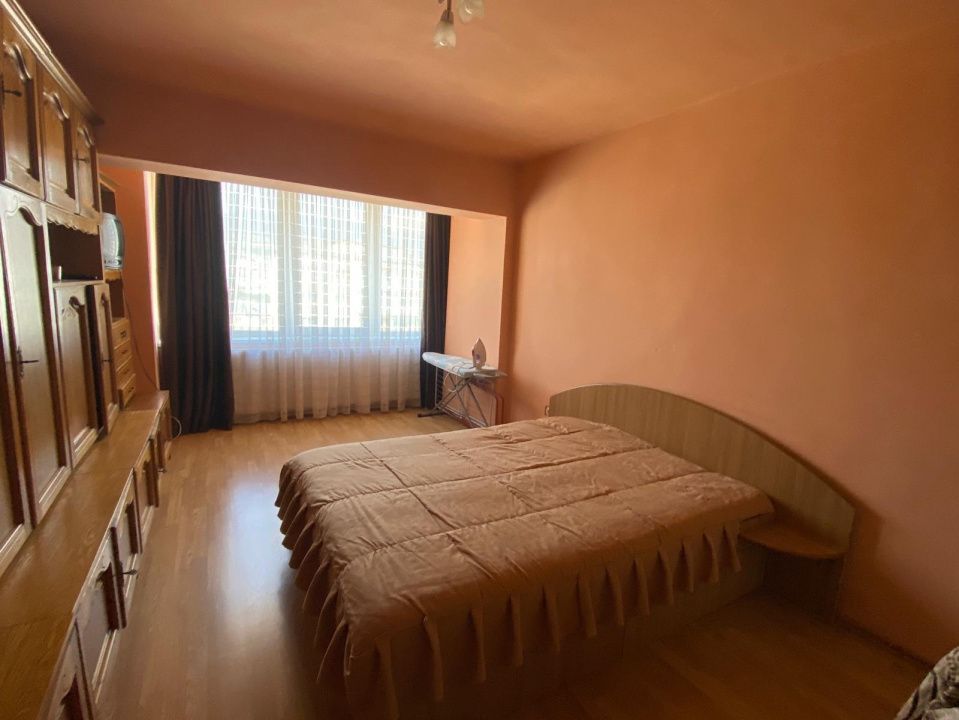 Apartament 2 camere I decomandat I Cetate I vedere panoramică I mobilat I – fotografia 1 din 12