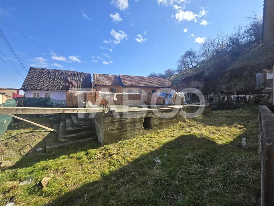 Teren de vanzare intravilan 436mp fundatie si cu proiect casa Rasinari – fotografia 1 din 8