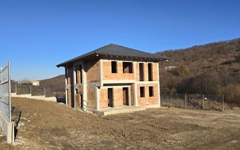 Casa individuala, 150 mp, 4 camere, teren 750 mp, zona Roata Faget!
