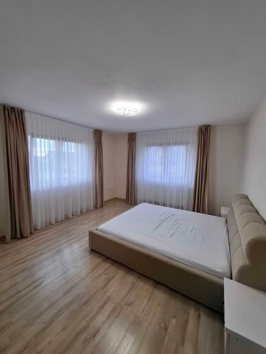 Casa de Inchiriat la iesire din Oradea spre Sanmartin – fotografia 3 din 6