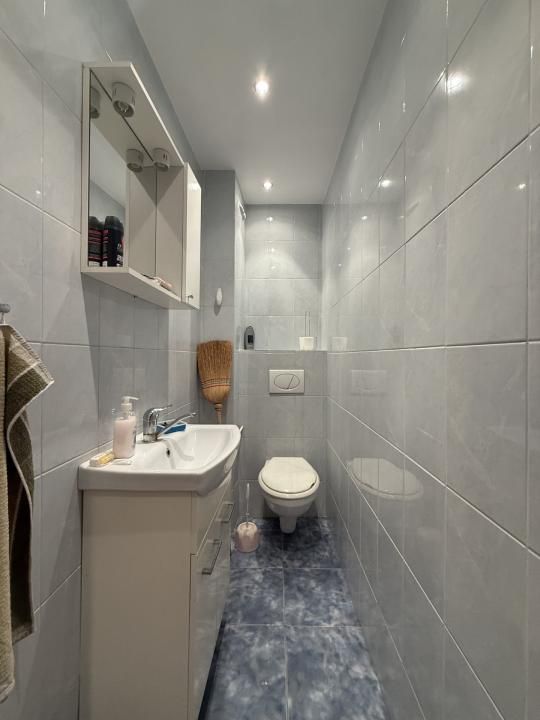 Apartament cu 3 camere, cu boxa si garaj, etaj 2 - Dambovita – fotografia 8 din 9