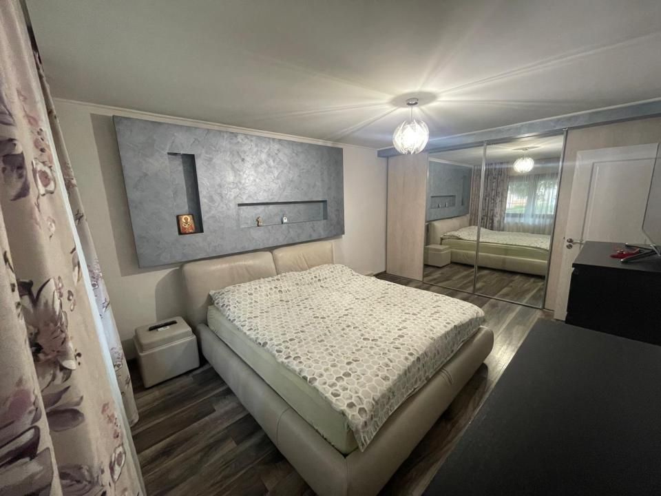 Apartament 4 camere de vânzare parter zona Ostroveni Rm Vâlcea – fotografia 1 din 17
