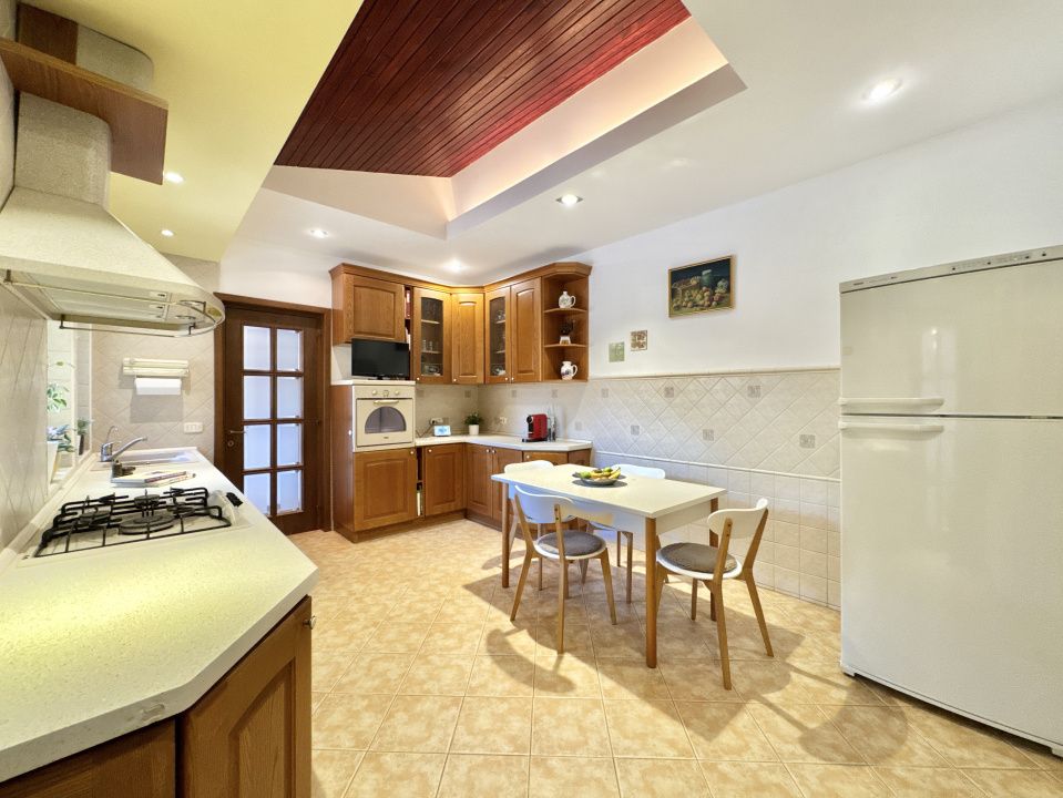 Vila pe domeniu de 8.000 mp | proiect senior living 60+ – fotografia 8 din 40