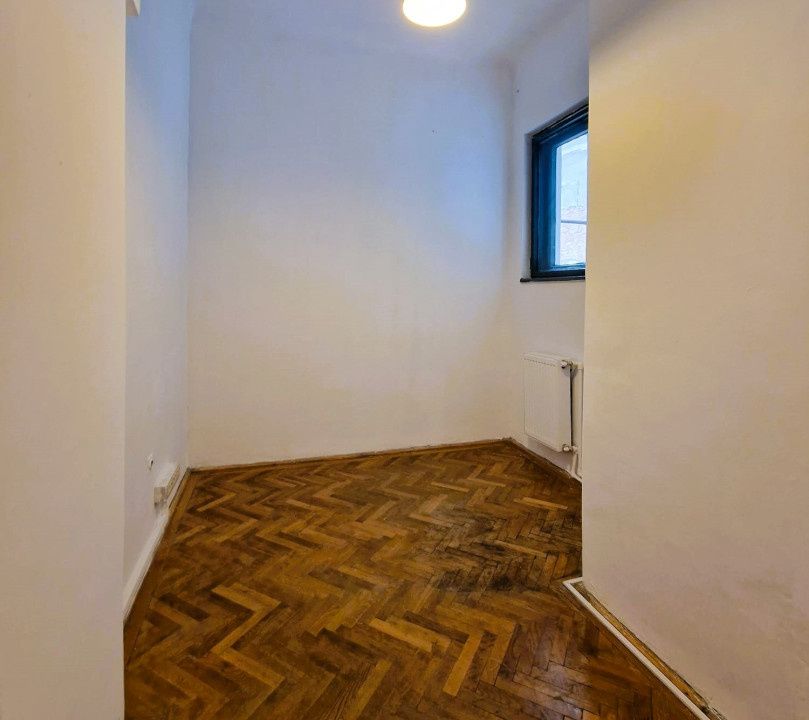 Apartament central cu farmec istoric pe Bulevardul Eroilor – fotografia 11 din 14