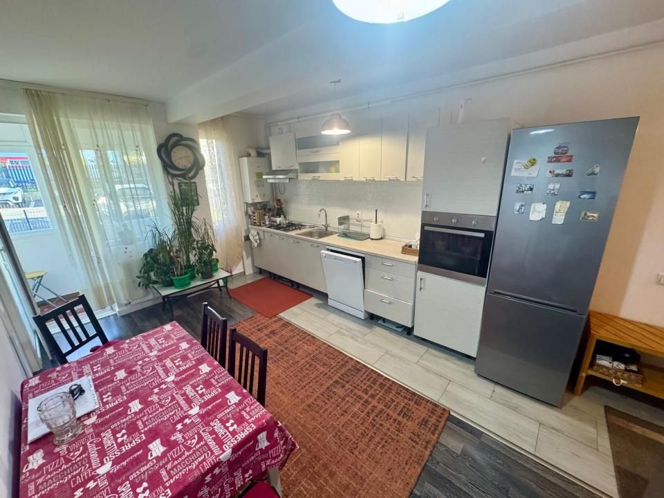 Apartament 3 camere, 50 mp, parter inalt, lift, parcare, zona Terra! – fotografia 3 din 8