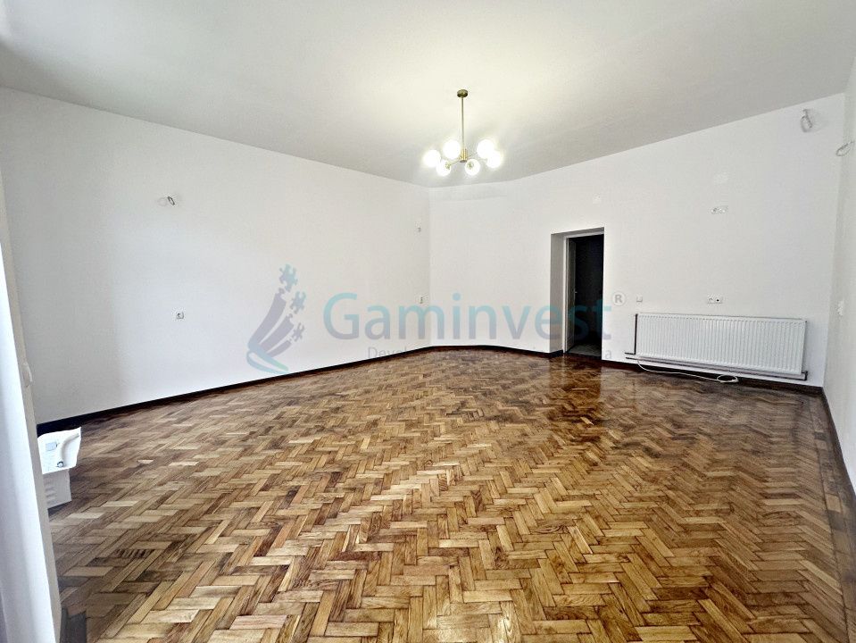 Spatiu comercial de inchiriat, ultracentral, Oradea, Bihor – fotografia 2 din 5