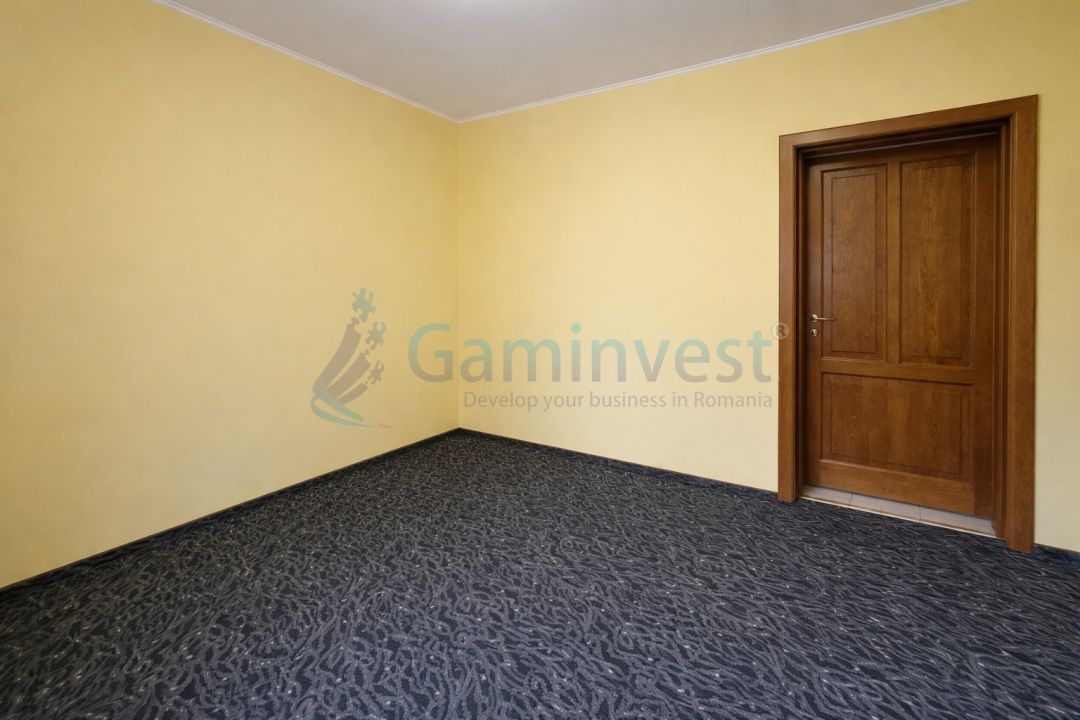 Cladire pentru birouri, cabinete sau spatiu comercial ultracentral, Oradea – fotografia 11 din 20