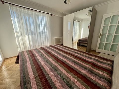Apart. 4 camere, mobilat și utilat, central, Bloc Stea cu vedere spre Primărie – fotografia 11 din 32