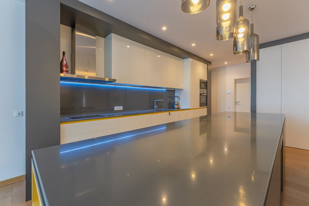 Penthouse Spectaculos | Jacuzzi | Vedere Panoramică | 4 Camere – fotografia 12 din 27