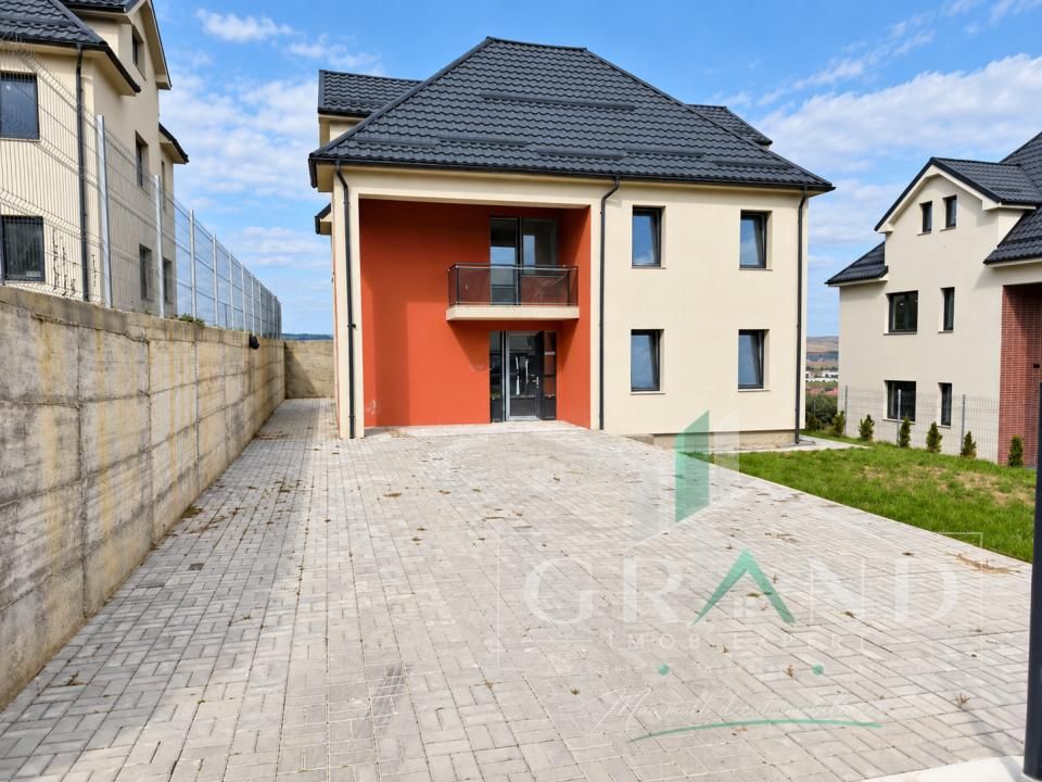 De vânzare–Casă individuală | Dezmir | 172 mp utili | Teren 440 mp – fotografia 1 din 20