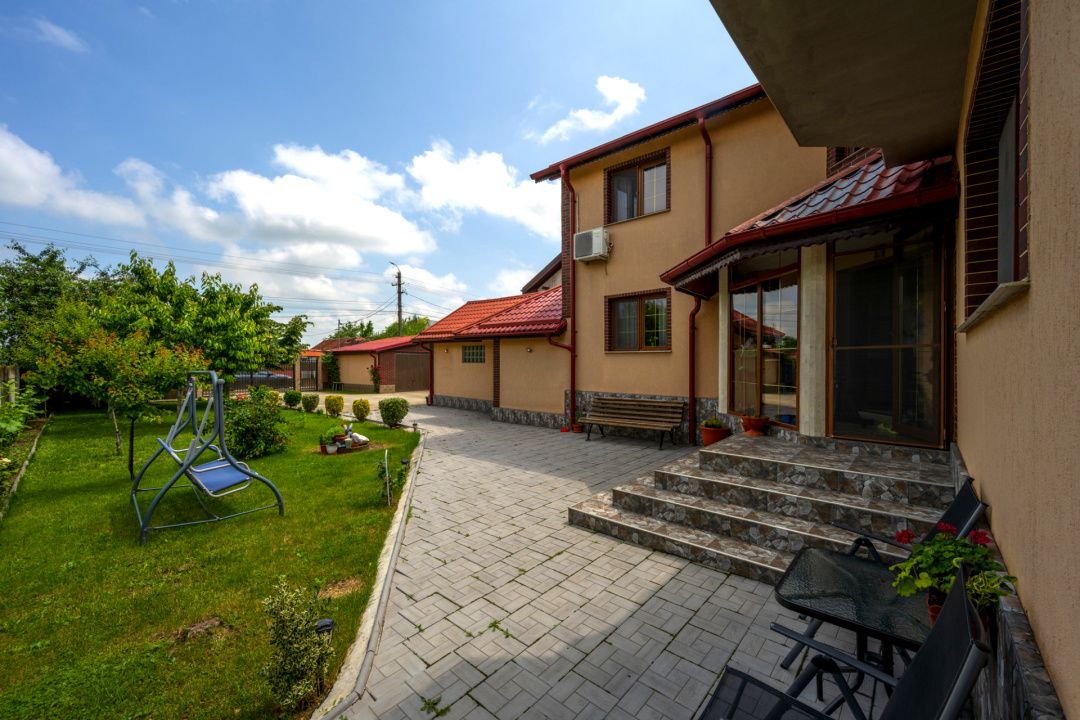 Afumați – Trandafirului, casă cărămidă 6 camere, teren 750 mp, 2 garaje – fotografia 2 din 19
