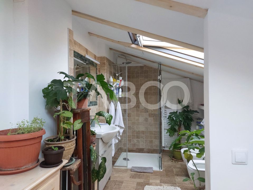 Casa de vanzare 3 camere 2 bucatarii 3 bai teren 340 mp Cisnadie – fotografia 20 din 36