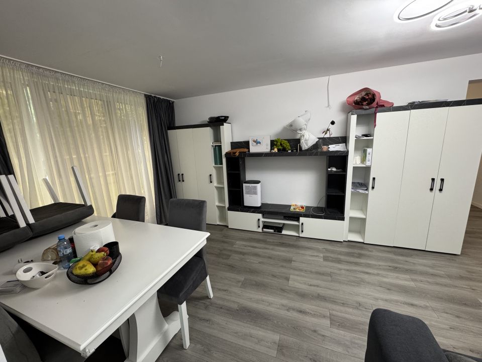 🏡 Apartament cu 3 camere de vânzare în Năsăud - zona centrală, parter – fotografia 4 din 8