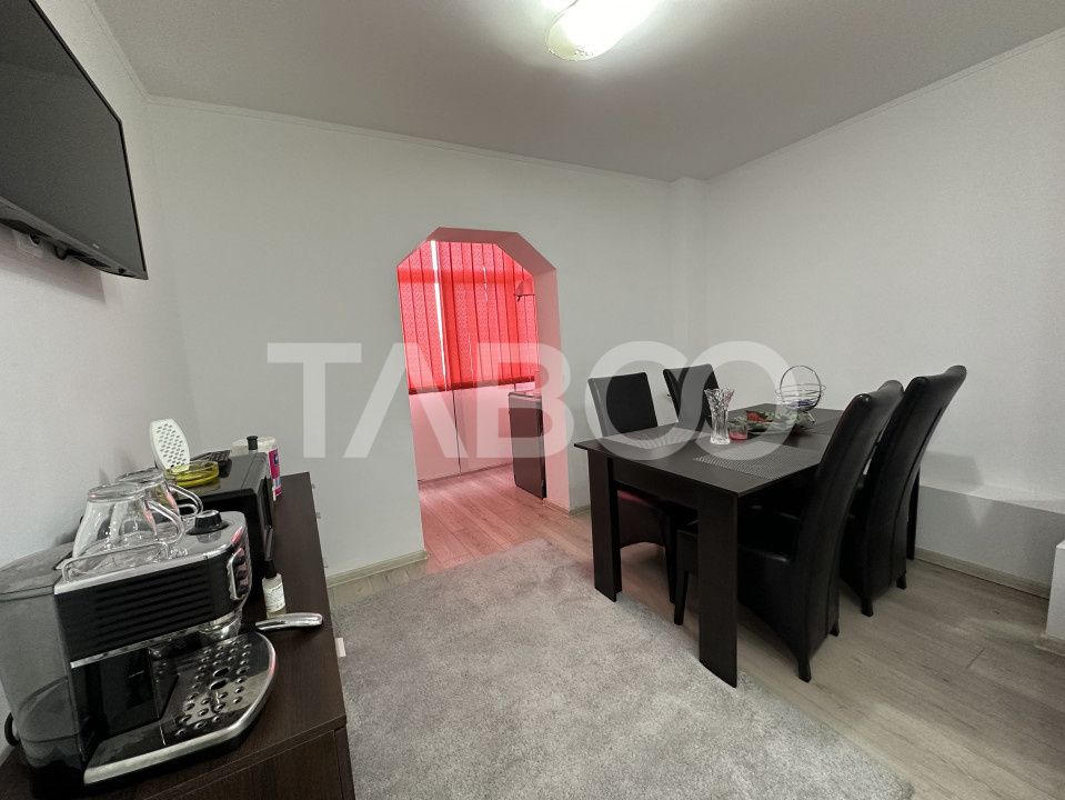 Apartament decomandat 3 camere 2 bai 68 mpu etaj 3 Calimanesti Valcea – fotografia 9 din 12