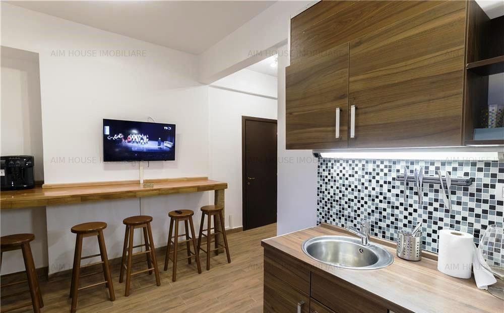 Regina Elisabeta-Calea Victoriei-Apartament 3 camere renovat. – fotografia 1 din 14