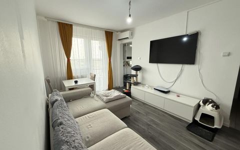 Apartament cu 3 camere, semidecomandat - Piata Doina