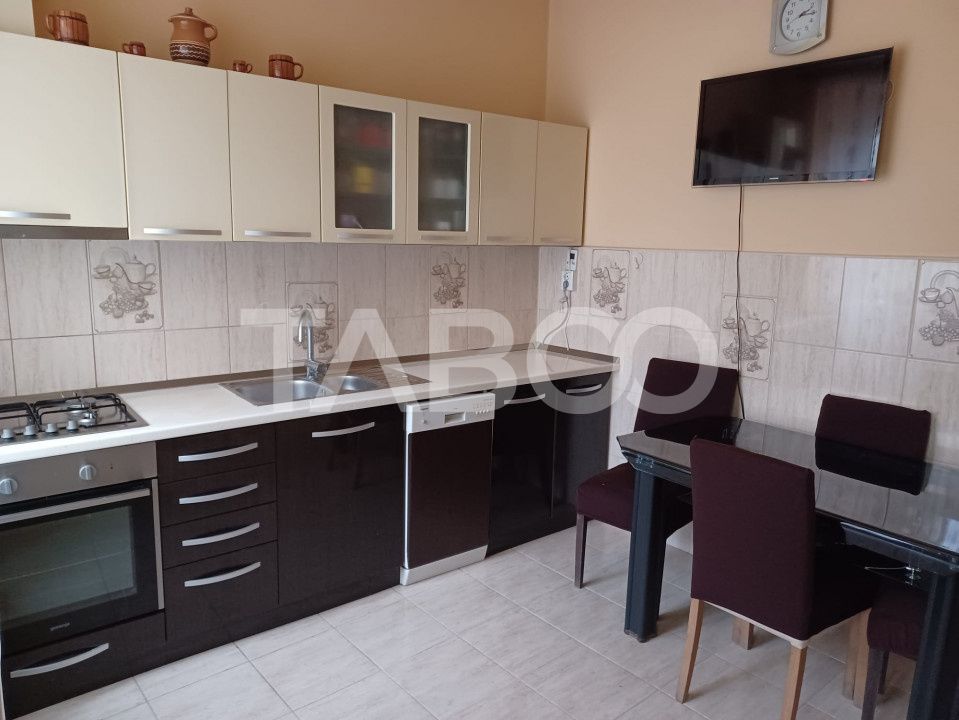 Apartament de vanzare la casa 3 camere terasa pivnita Orasul de Jos – fotografia 2 din 5
