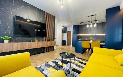 Apartament 2 Camere, LUX, 45 mp, lift, garaj, panoramic, zona Eroilor!