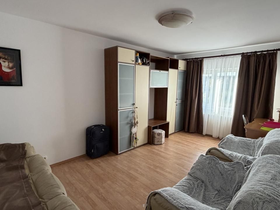 Apartament decomandat, 2 camere, 50 mp, centrală proprie | Kiriac – fotografia 2 din 6