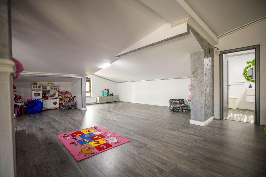 CASA P+1+M, situata in zona KAMSAS – fotografia 37 din 93