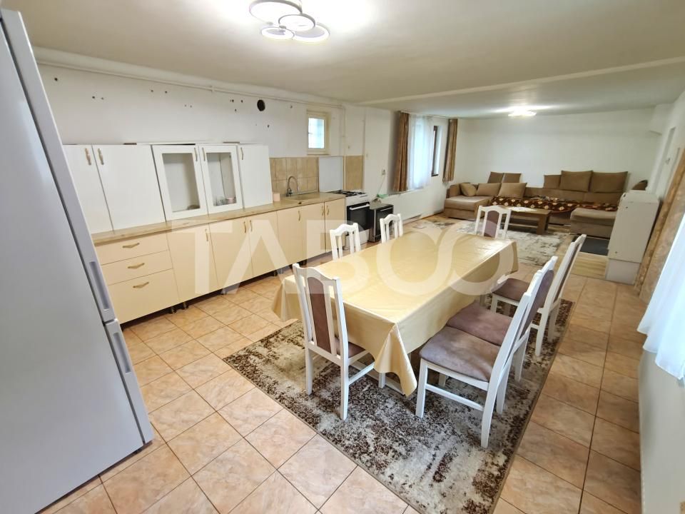 Casa cu 4 camere singur in curte de vanzare in Sibiu - zona linistita – fotografia 3 din 13