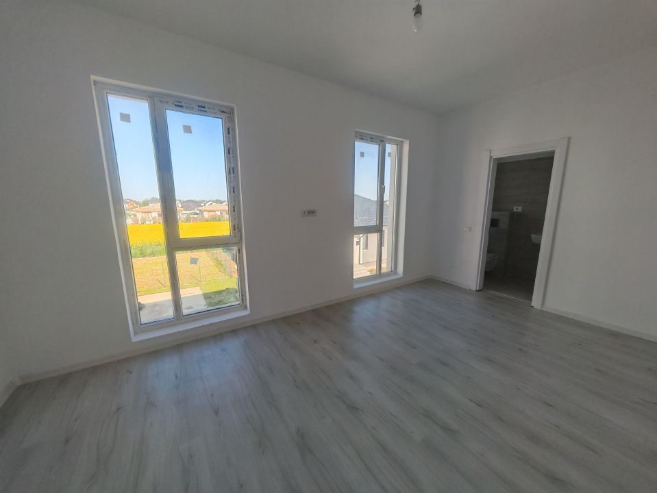 Vilă single Tunari - 4 Camere,  300mp Teren – fotografia 11 din 17