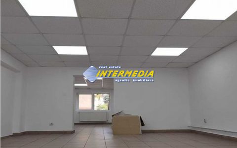 Inchiriere Spatiu Comercial 105 mp la Bulevard cu vad si parcare