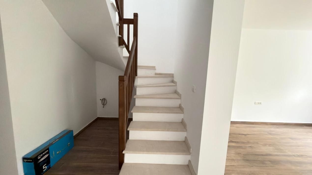 COMISION 0 | Case in cartier privat | Toate utilitatile | Sanandrei langa Profi – fotografia 6 din 14
