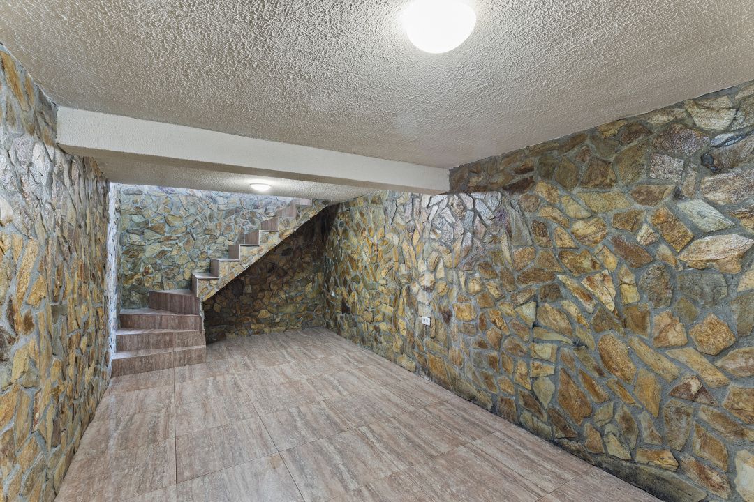Vila spațioasă 5 camere, 5 băi, Garaj 2 mașini, Zona Primo – poziție excelentă – fotografia 23 din 31