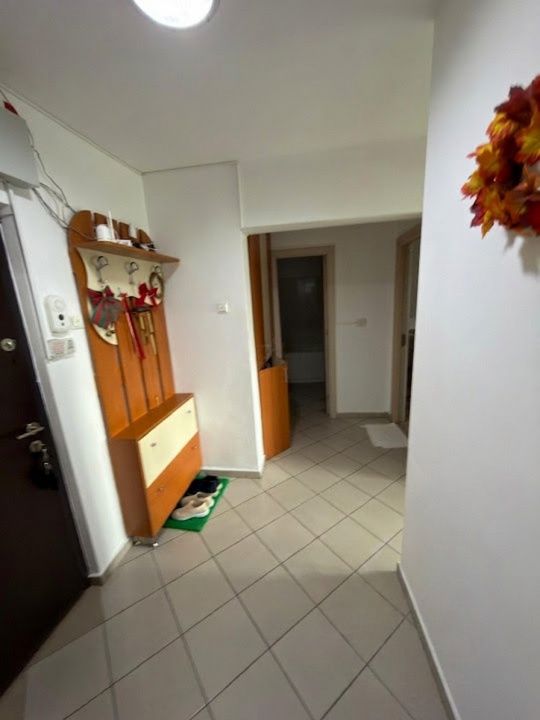 Apartament 2 camere de vânzare în zona CET – etaj intermediar – fotografia 6 din 9