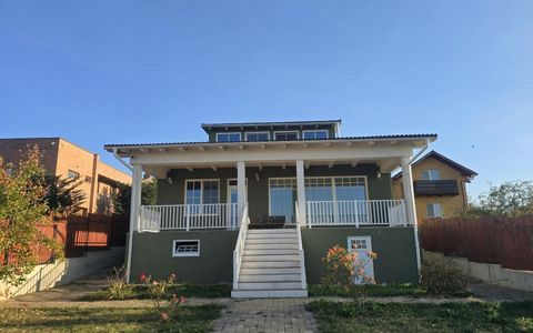 Casă individuală mobilată | 303 mp utili | Teren 870 mp | Sălicea - intrare