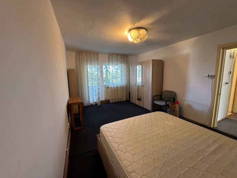 Închiriere apart. cu 3 camere mobilate, zona Cipariu – fotografia 3 din 9