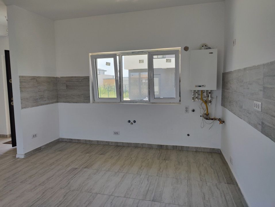 Vilă single Tunari - 4 Camere,  300mp Teren – fotografia 7 din 17