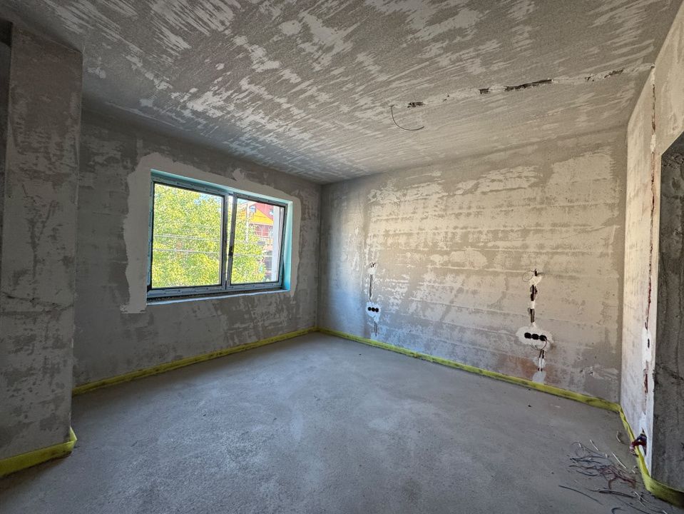 Casă înșiruită cu etaj, semifinisată interior, 142 mp., Florești – fotografia 6 din 10