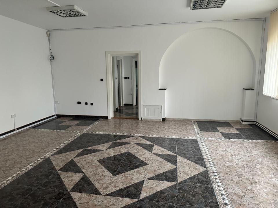Casă 7 camere,  668 mp, str. Ciresilor, Zorilor, ideal gradinita – fotografia 3 din 12