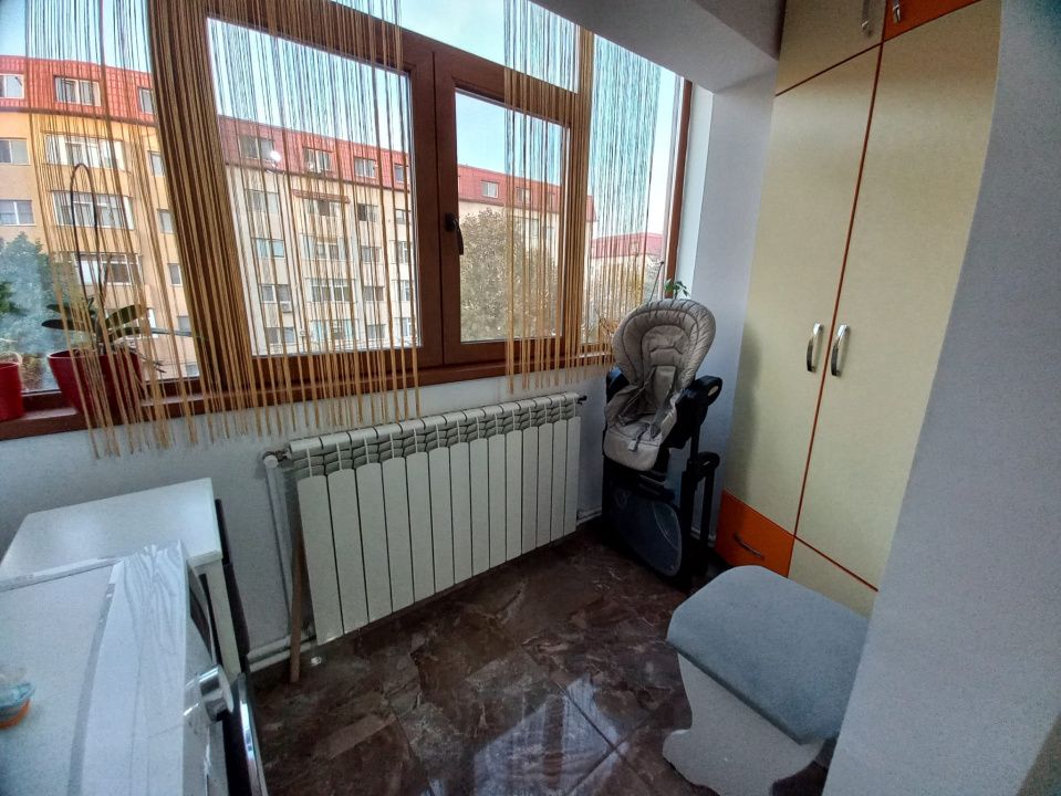 APARTAMENT 3 CAMERE , ETAJUL 2  – ZONA EDEN – fotografia 10 din 13