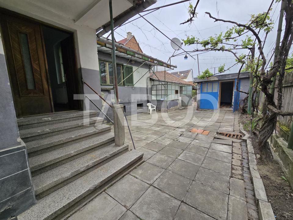 Casa de vanzare cu teren 412 mp pivnita garaj in Terezian Sibiu – fotografia 1 din 34