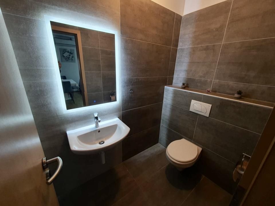 Apartament de inchiriat, 3 camere, 65 mp utili, etaj 1 - Zona Lipovei – fotografia 7 din 10