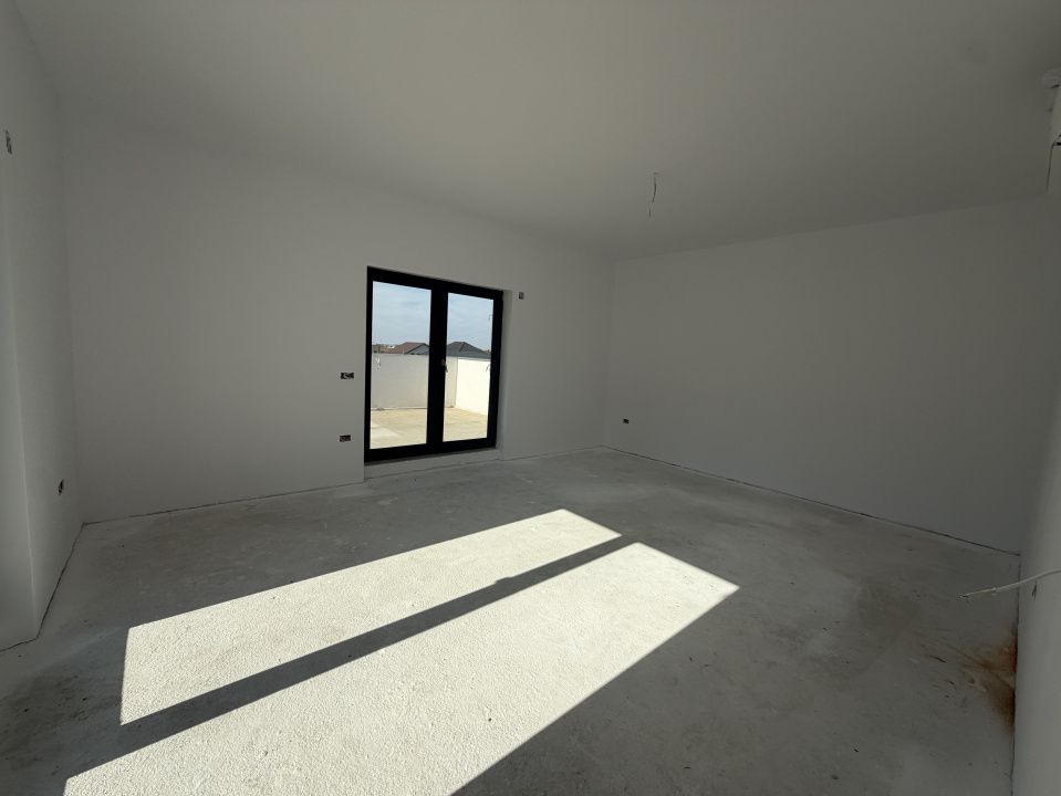 P5034 Apartament DECOMANDAT cu 3 camere zona LAC DUMBRAVITA,ETAJ 1, 2 Parcari – fotografia 7 din 35