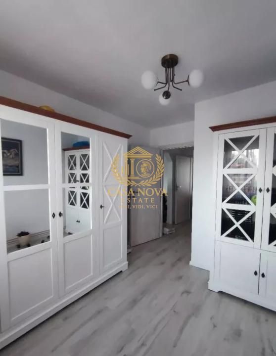 Apartament 3 camere 55mp, balcon 3mp, parcare, Plaja Grigorescu – fotografia 1 din 9