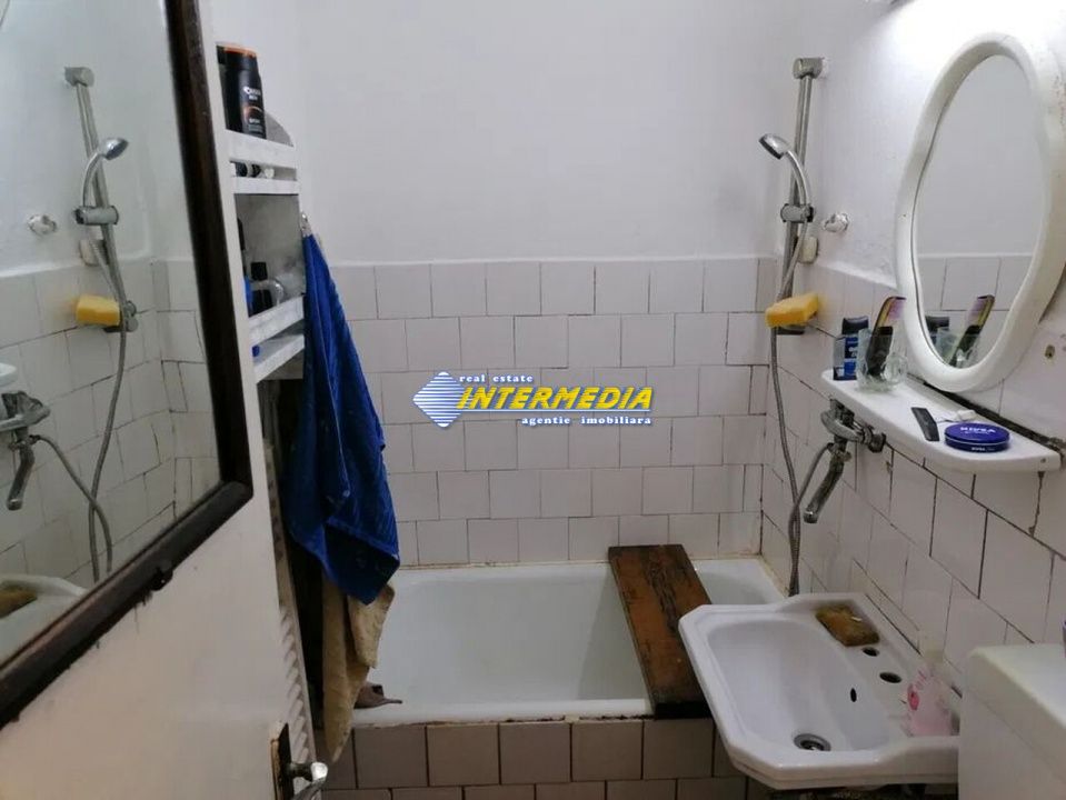 Garsoniera de vanzare in Cetate Alba Iulia etaj intermediar mobilata si utilata – fotografia 4 din 5